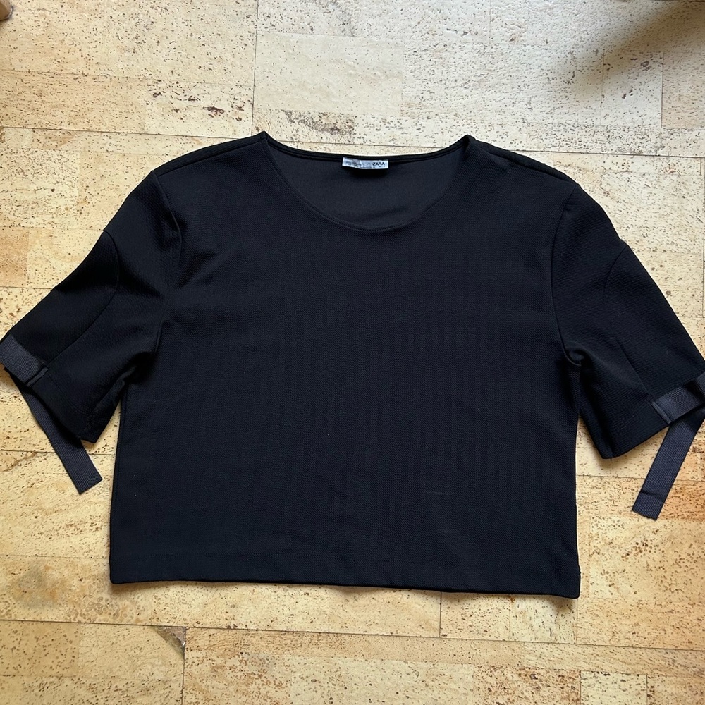 Zara Black Textured Top With Buckle Detail